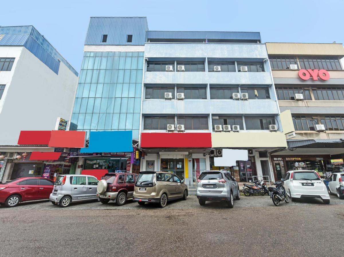 Oyo 90544 M&H Hotel Pengerang Luaran gambar