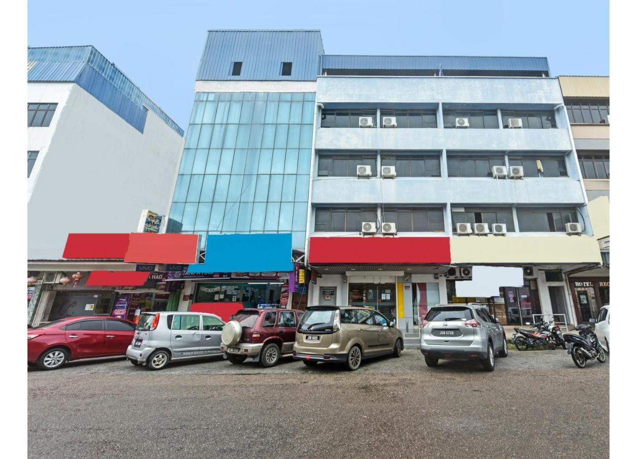 Oyo 90544 M&H Hotel Pengerang Luaran gambar
